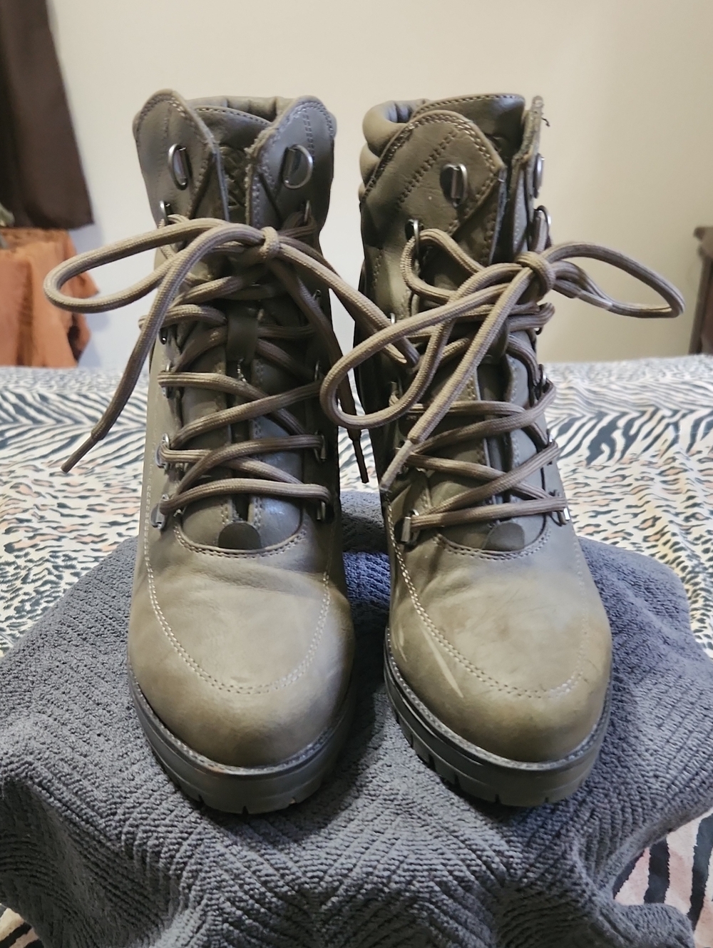 Daisy Fuentes Olive Lace-Up Combat Boots